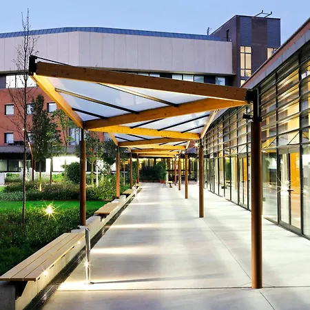 アリマラ ホテル 4*